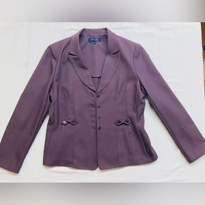 Women suit with matching skirt